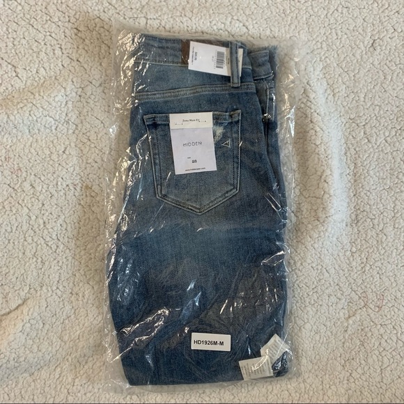 Zoey Mom Jean New With Tags Size 28 ultra high rise in Medium Wash - Picture 14 of 15
